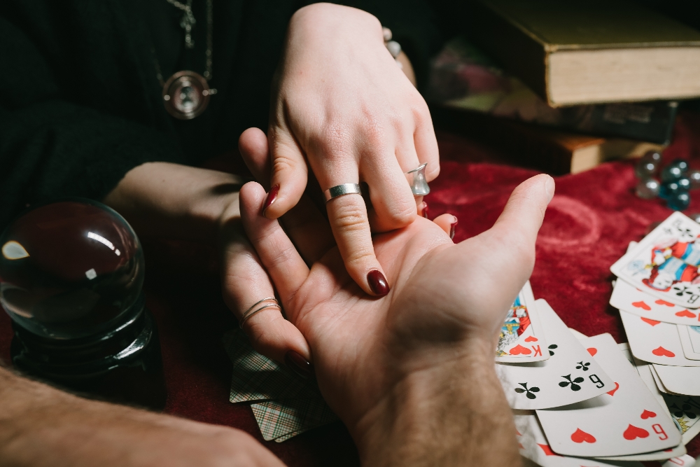 Palm Reader-2